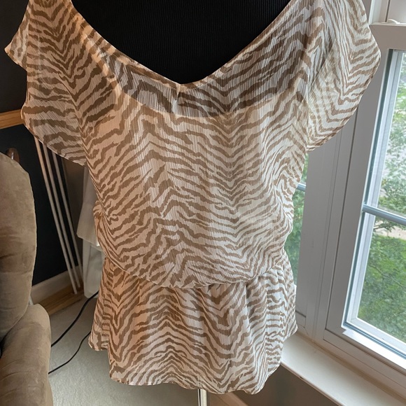 Express Top - Picture 2 of 3